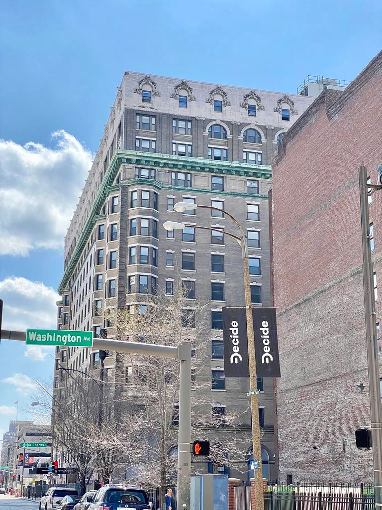 Facade of the Jefferson Arms Building in St. Louis viewed from the street.