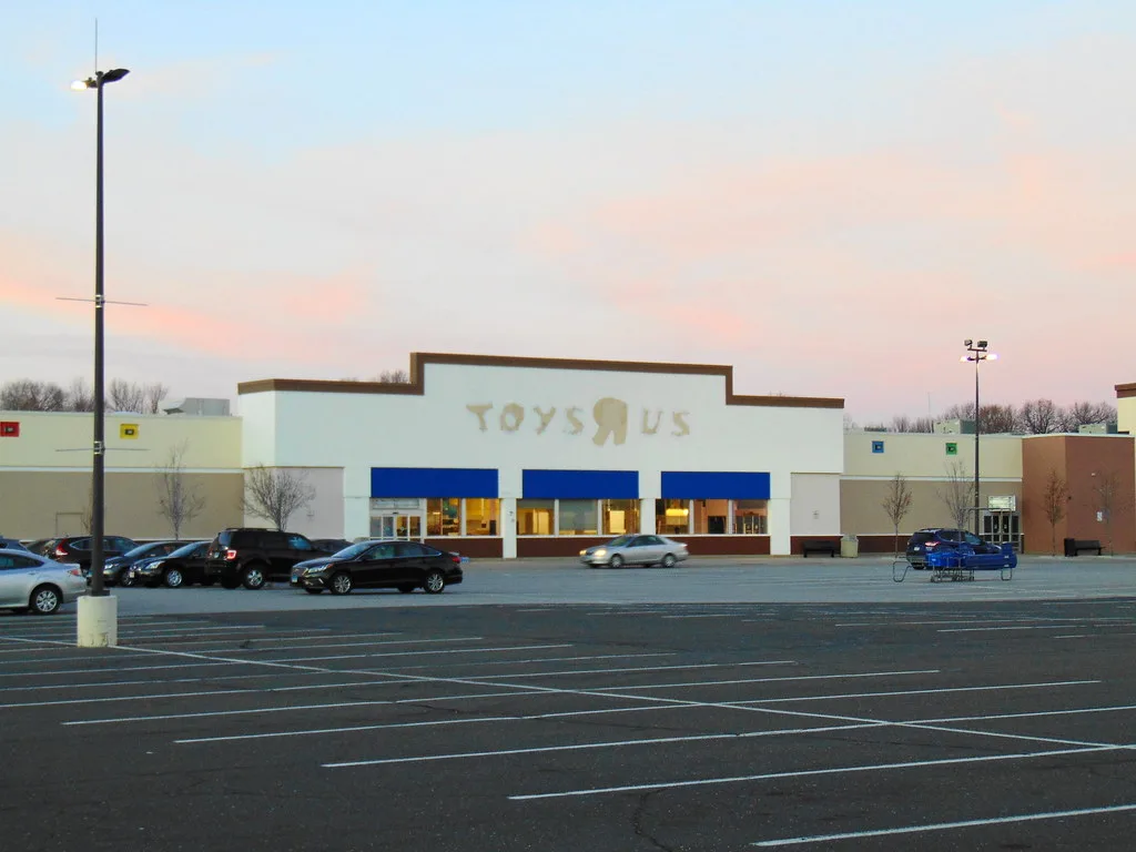 Ancien magasin Toys R Us fermé à Manchester dans le Connecticut