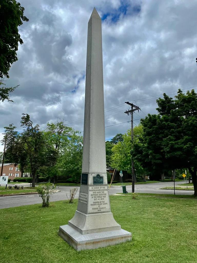 Obélisque commémoratif de la Première Guerre mondiale à Wright Park, Niagara Falls