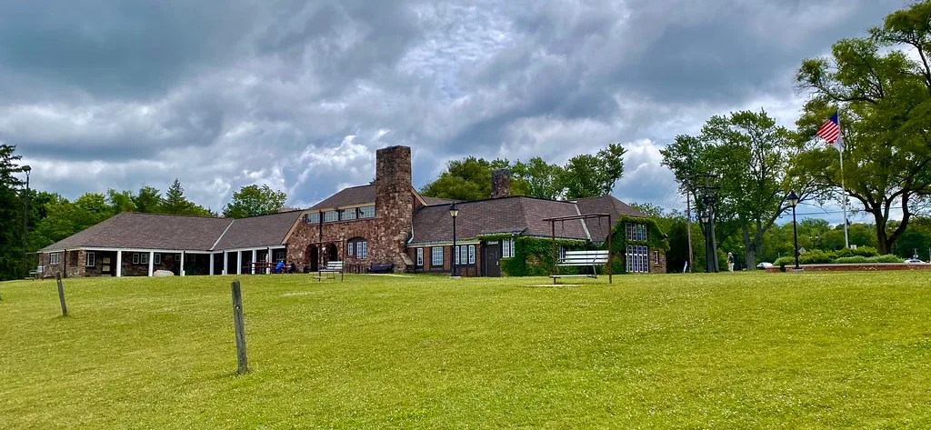 Pavillon historique de Chestnut Ridge Park à Orchard Park