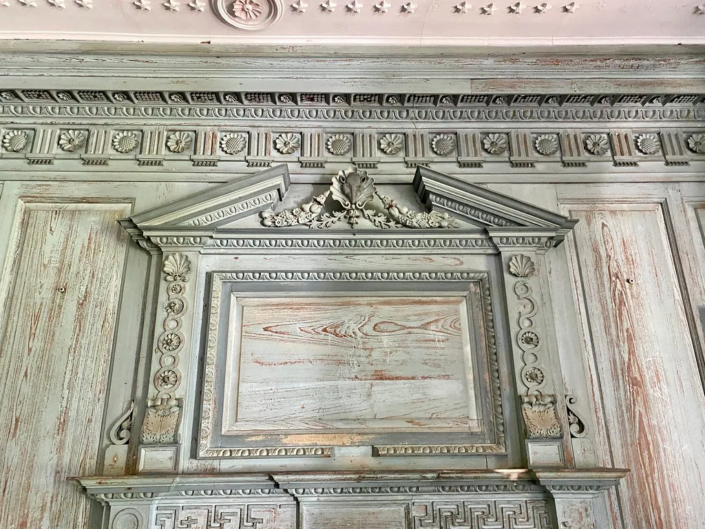 Fireplace surround in the great hall of Drayton Hall